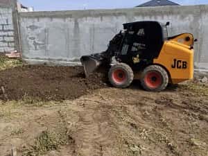 Bobcat si Mini excavator  inchiriez — miniatura 3