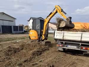 Bobcat si Mini excavator  inchiriez — miniatura 4