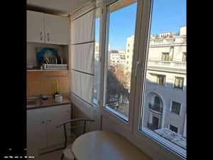 Inchiriez garsoniera nou renovata vis a vis de Athenee Palace — miniatura 3