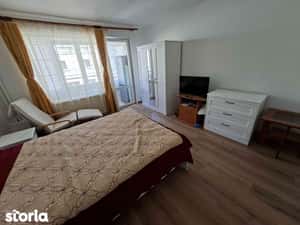 Inchiriez garsoniera nou renovata vis a vis de Athenee Palace — miniatura 4