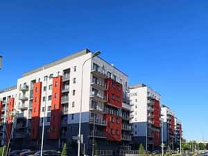 Inchiriez garsoniera pet friendly Coresi bloc nou