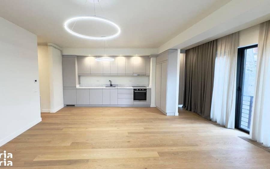 De închiria 2 camere Str.Icoanei nr.28 direct de la proprietar — fotografie 1 din 6