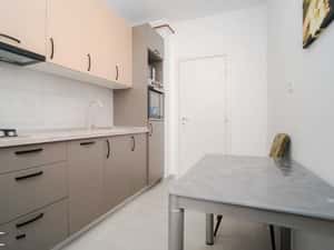 APARTAMENT CU O CAMERA SI PARCARE INCLUSA — miniatura 3