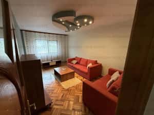 Apartament cu balcon și beci, aproape de centru
