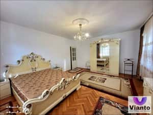 Apartament 3 camere 140 mp la casa cu terasa 60 mp