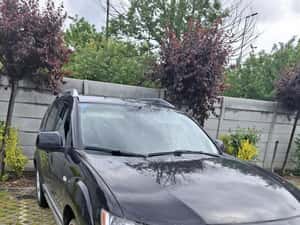 Mitsubishi Outlander 2.0 GPL 2010 - 415.000 km — miniatura 2