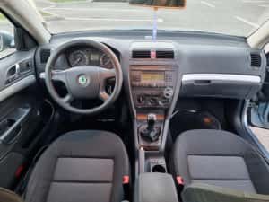 Skoda Octavia 2  1.6 mpi — miniatura 6
