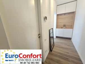 Inchiriez ap 2 camere UltraLux  Arad, langa Universitatea V. Goldis — miniatura 3