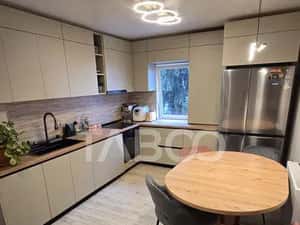 Apartament cu 3 camere decomandate de vanzare in cartierul Zorilor