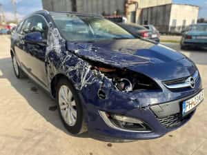 Opel Astra J 2.0 2015 euro 5  manual avariat lovit avariate — miniatura 8