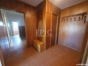 Vând apartament 4 camere/90 mp