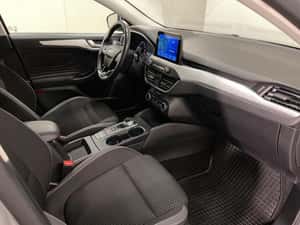Ford Focus Automată 125 HP Benzină — miniatura 2