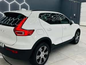 Volvo XC40 2018 1.5i E6 Manuală 156 HP Benzină — miniatura 4