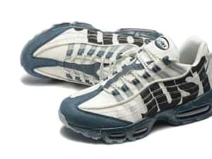 NIKE Air Max Mt Fuji - cumperi 2 perechi , primesti un hanorac CADOU !