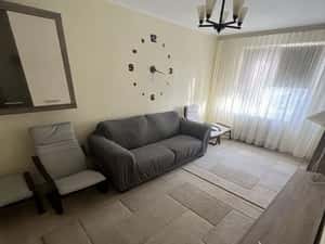 Inchiriez apartament 3 camere decomandat zona Titan Auchan