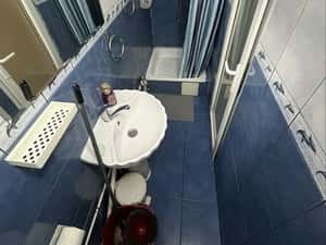 Inchiriez apartament 3 camere decomandat zona Titan Auchan — miniatura 6