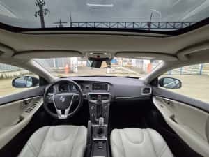 Volvo V40 * Panoramic * Key-less *Xenon * Piele — miniatura 2