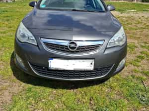 Opel Astra J 1.7 CDTI — miniatura 2