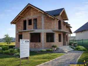 Casa eleganta pe 2 nivele, la 15 minute de Brasov, DJ 112A — miniatura 3