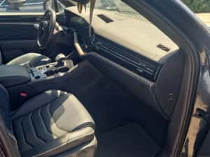 volkswagen touareg 2023 avariat — miniatura 7