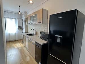 Apartament 3 camere | 2 bai | Parcare inclusa | Lift | Disponibil imed — miniatura 5