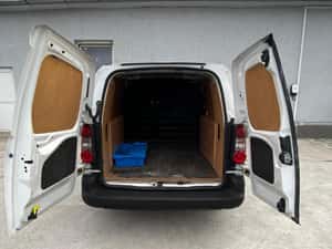 Peugeot Partner 1.6 Diesel 2015 - 5.950 EUR — miniatura 5