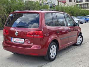 VW Touran 2012 – 7 locuri, diesel economic și făcut pentru familie — miniatura 2