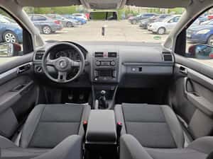 VW Touran 2012 – 7 locuri, diesel economic și făcut pentru familie — miniatura 5