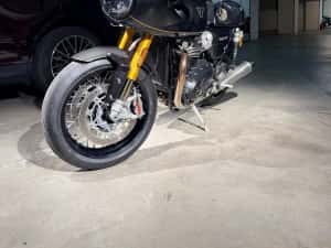 Triumph Thruxton TFC 479/750 – 2.200 km — miniatura 2
