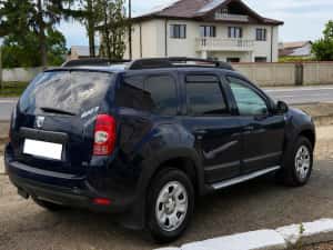 Vand dacia duster 1.5 dci 4x4 inmatriculat Ro — miniatura 9