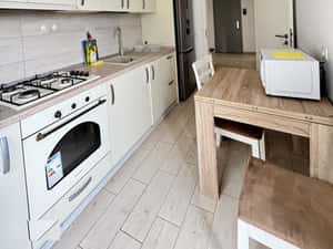 De închiriat apartament 3 camere, Maurer Residence, zona Coresi — miniatura 3