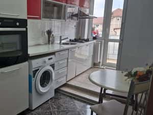 Proprietar vand apartment 2 camere centru decomandat Piatra Neamt — miniatura 6