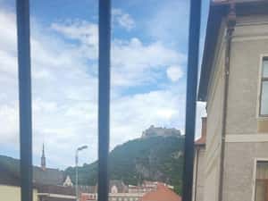 De vanzare/inchiriere apartamentin vila,zona liceul Decebal