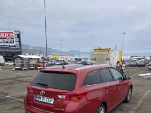 Toyota Auris 1.8 HYBRID — miniatura 3