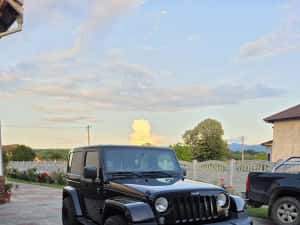 Jeep Wrangler Sahara — miniatura 4