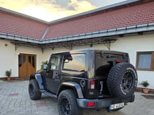 Jeep Wrangler Sahara — miniatura 5