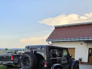 Jeep Wrangler Sahara — miniatura 6