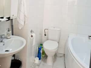 Vînd apartament cu 2 camere mobilat și utilat complet in Militari rezidence — miniatura 5