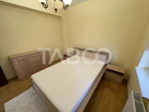 Apartament cu 4 camere si loc de parcare de inchiriat in zona Strand — miniatura 2