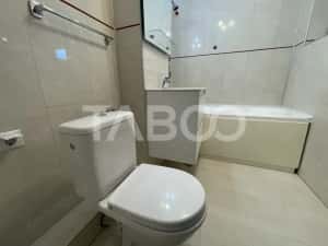 Apartament cu 4 camere si loc de parcare de inchiriat in zona Strand — miniatura 8