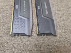 Memorie Corsair Vengeance Std PMIC, XMP 3.0 Black Heatspreader, 64GB (2x32GB ), DDR5, 6000MT/s, CL 30, RGB — miniatura 9