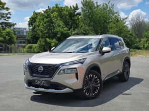 Nissan X-Trail Automată 211 HP Benzină