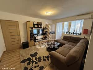 Apartament 3 camere de vanzare, etaj 3, zona Girocului, Timisoara