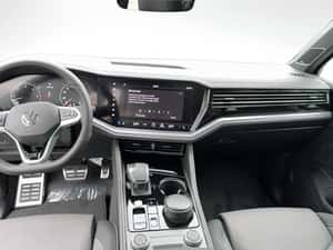 Volkswagen Touareg – SUV elegant, potrivit pentru confort — miniatura 7