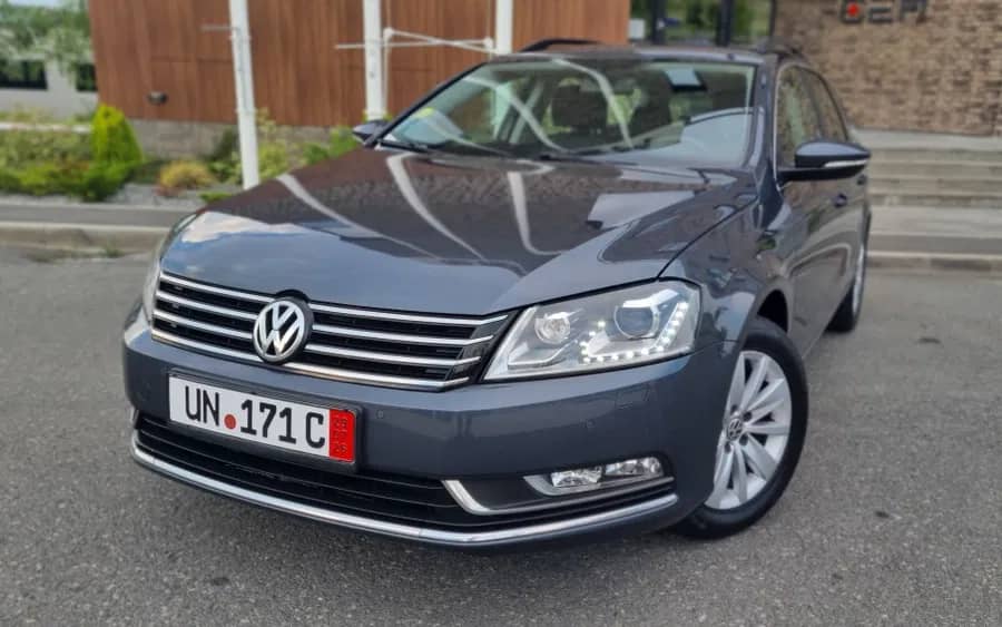 VW PASSAT 2.0 Tdi 140 cp Elegance Edițion 2013 — fotografie 1 din 10