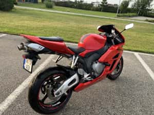 Honda cbr 1000 rr — miniatura 6