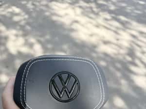 Vând capac airbag îmbrăcat in piele gama Vag — miniatura 1