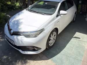 Toyota Auris 2017 hybrid 1.8 automat — miniatura 10