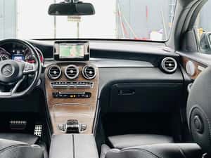 Mercedes-Benz GLC 200 - Rulaj 143.000 km - Negociabil — miniatura 6