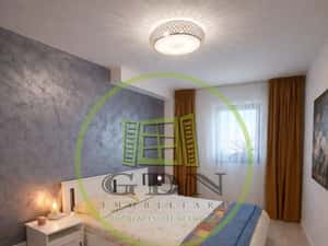 Vanzare apartament Isaran Tractorul 3 camere Brasov — miniatura 4